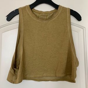 Lululemon crop top